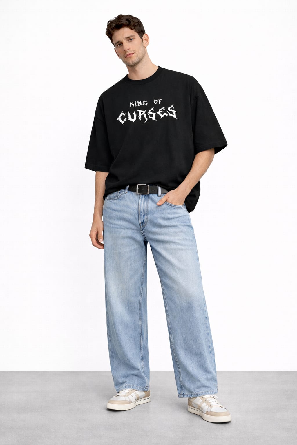 RENVOX Light Wash Straight Fit Denim Jeans